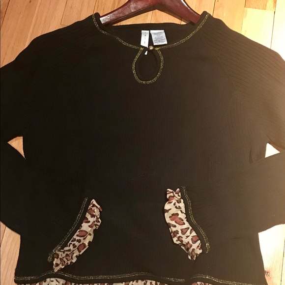 Twiggy London! Gorgeous Black Sweater. Leopard trim. - Picture 2 of 4
